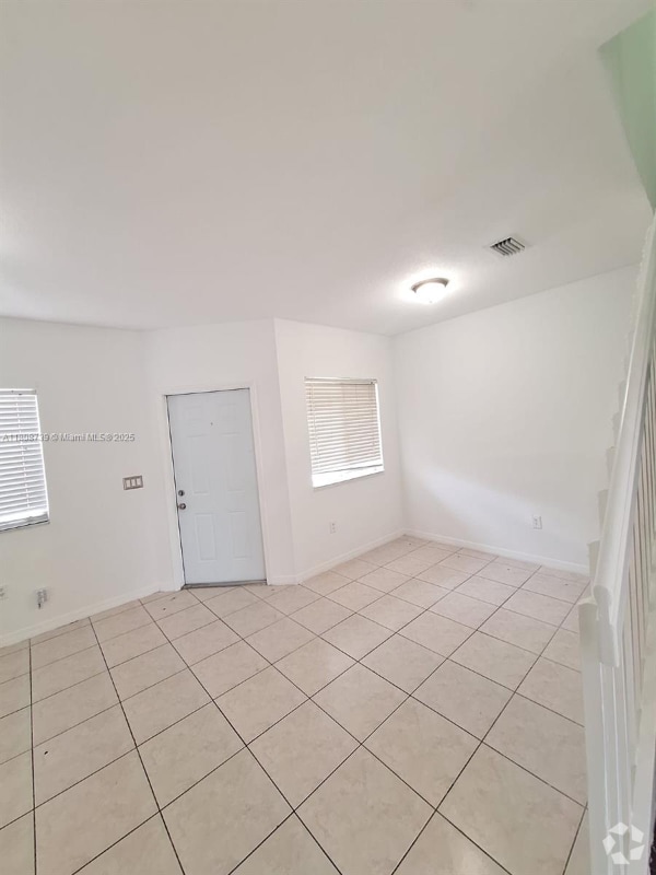 Building Photo - 1654 SE 31st Ct Rental