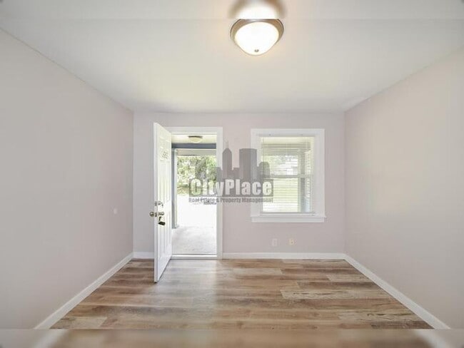 Photo - 5961 Rawles Ave