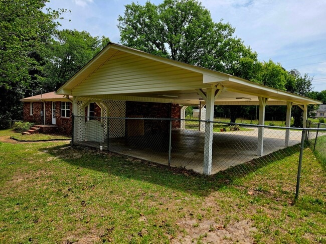 Photo - 1227 Pond Dr