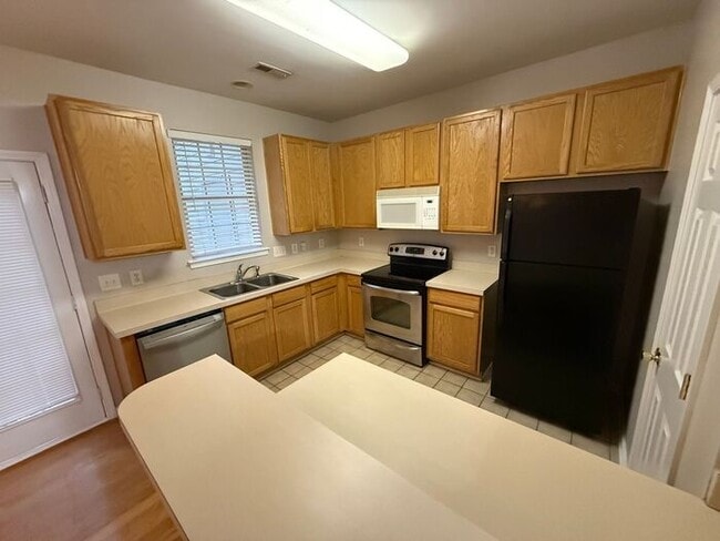 Photo - https://youtu.be/wyzPNZAWVWA?si=NV1Tv_AtGaQrvtzh