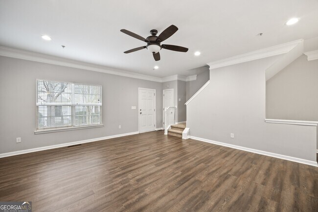 Photo - 1010 Society Way