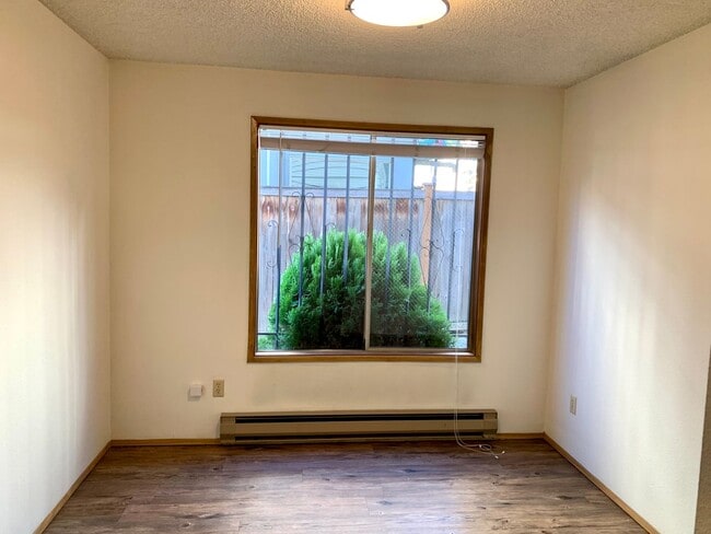 Photo - Spacious 2 Bedroom Condo - Located Near Seattle University