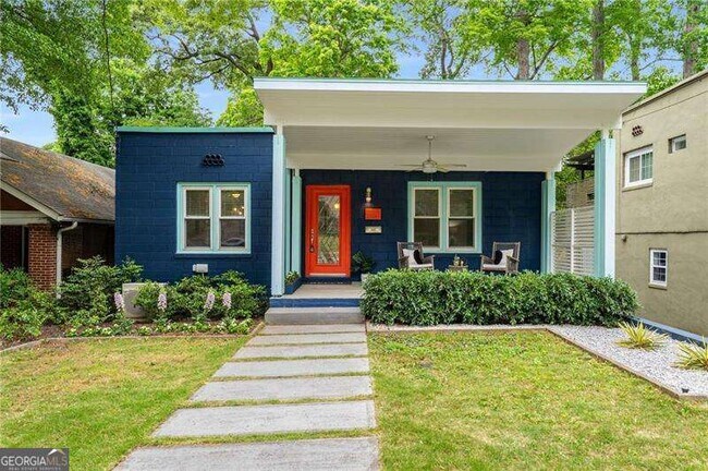 Photo - 830 Belgrade Ave NE