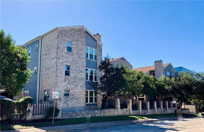 Photo - 2414 Longview St Unidad 303