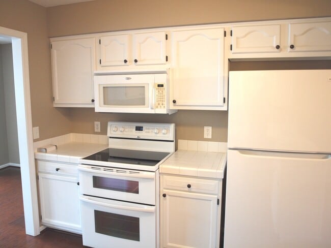 Photo - 834 34th St NW