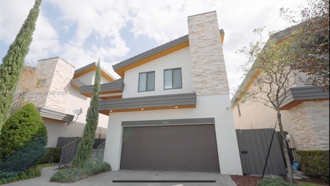 Building Photo - 7661 NW 103rd Ct Rental