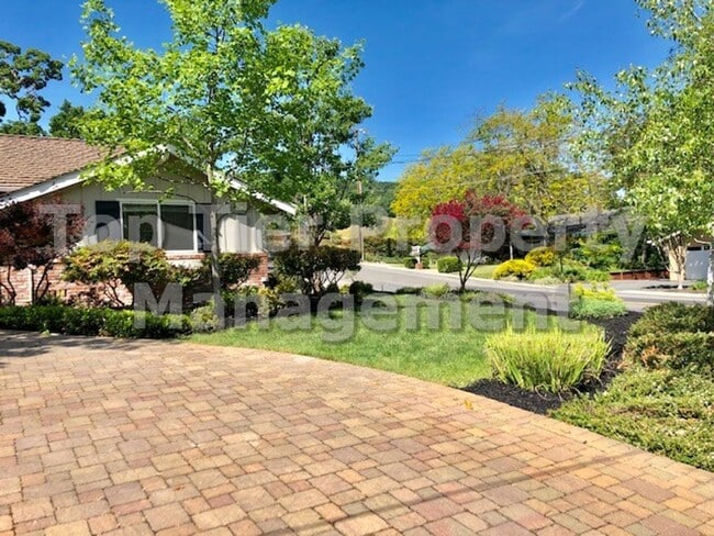 Photo - Very nice 4 Bed/3 Bath/2,145 Sqft House in West Danville available 6/15 for Lease!