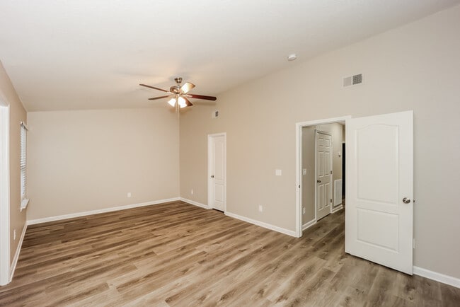 Photo - 2835 Windsor Forrest Ct