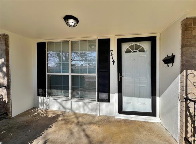 Photo - 714 Cranbrook Ln