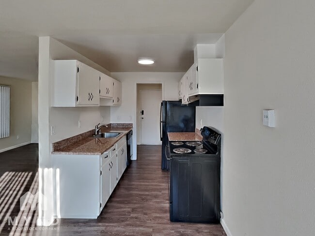 Photo - 240 Athol Ave Unidad 201