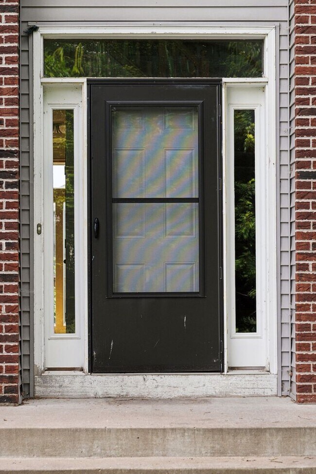 Photo - Gorgeous Single Family Home - June 1st Mov...