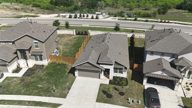 125 Woods Edge Ln