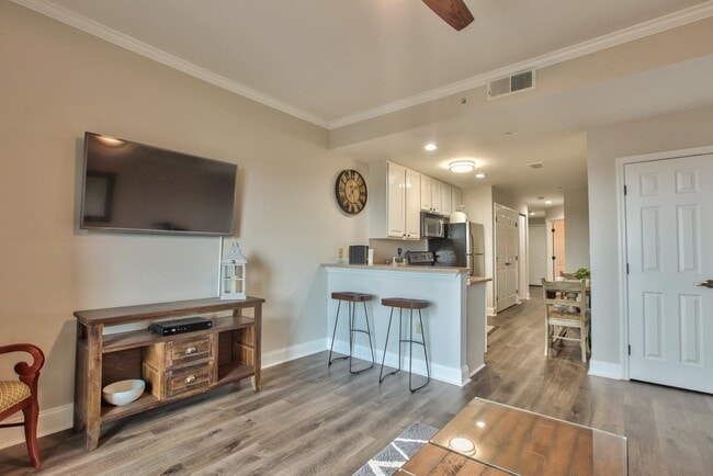 Photo - 215 W College Ave