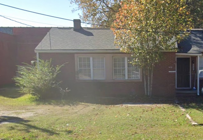 Building Photo - Freshly Renovated 2-Bedroom apartment! - H...