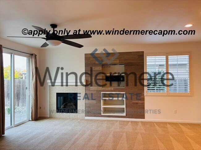 Photo - Bright & Stylish Entertainer's Retreat! Single story 3 bed- Plus Bonus Room!!