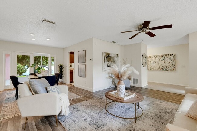 Photo - 1100 Pinellas Point Dr S