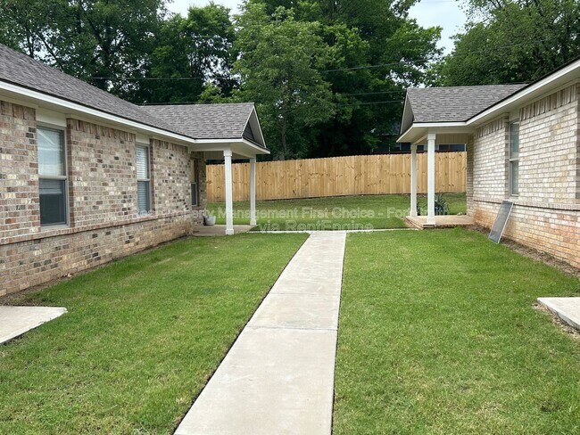 Photo - 1612 S P St