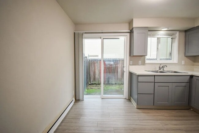 Photo - 5113 SE Lone Oak St