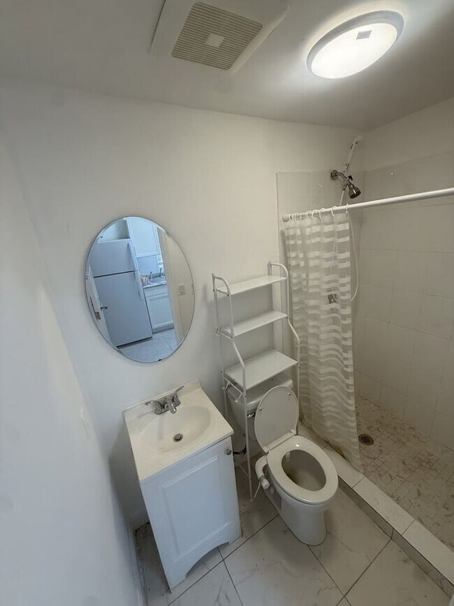 Photo - JKRK properties - 785 Unit 785 - B