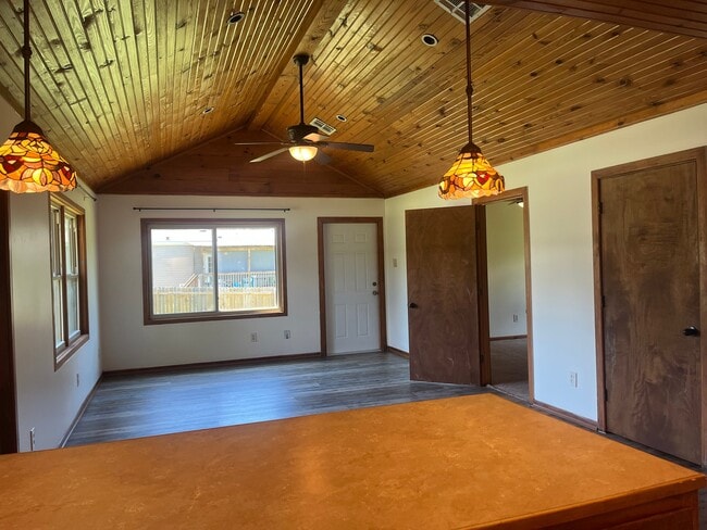 Photo - 2223 Hwy 134