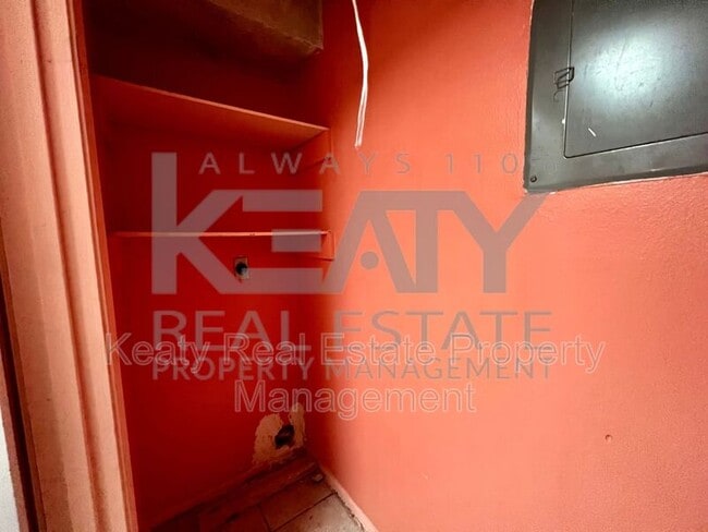 Photo - 108 Meudon St