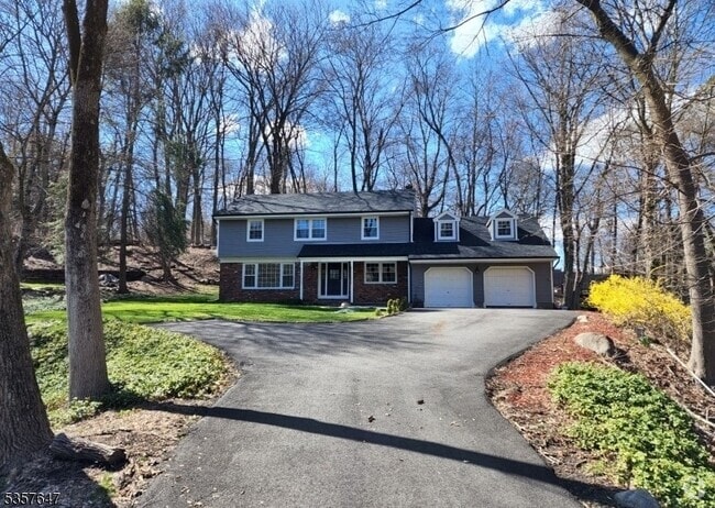 Building Photo - 78 Long Hill Rd Rental