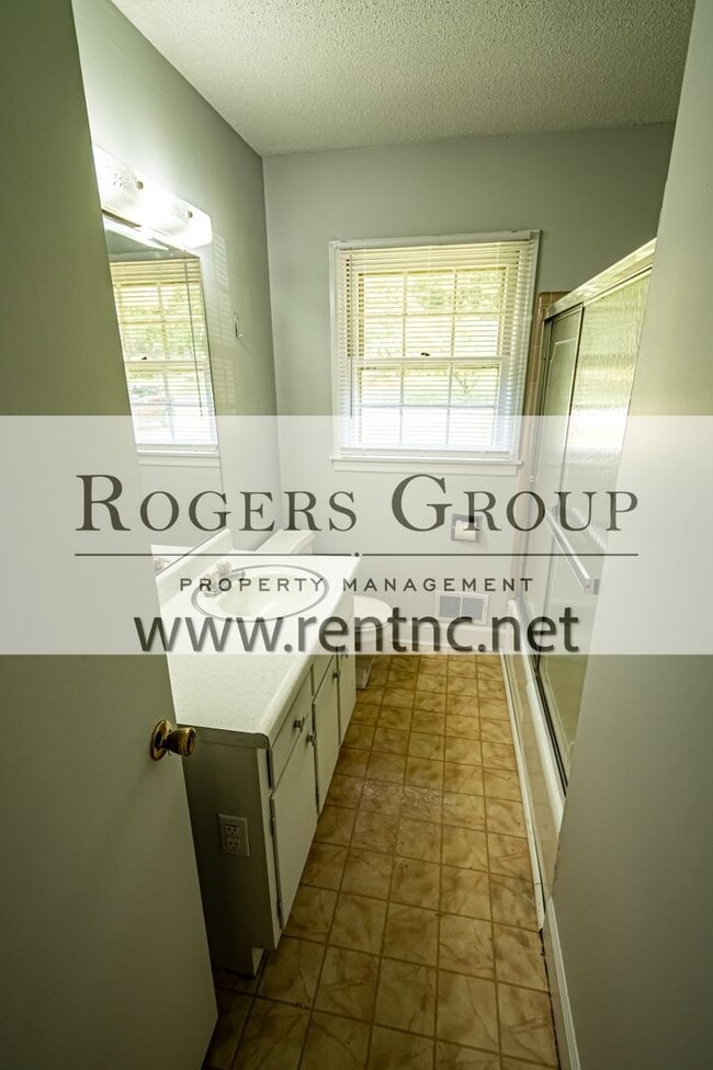 Photo - 929 Carroll Rd