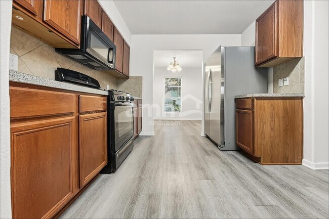 Photo - 16818 Blackberry Lily Ln