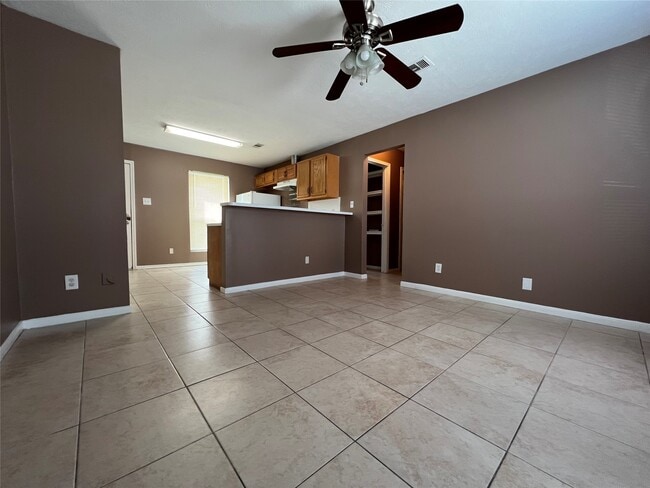 Photo - 5603 Madison St