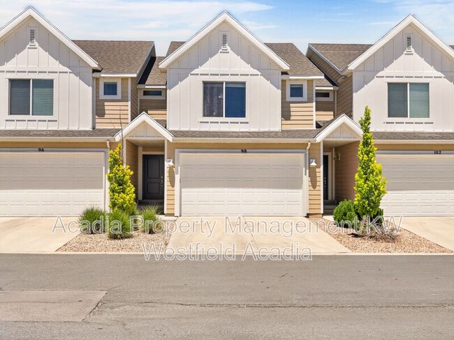 98 E Harmony Ct