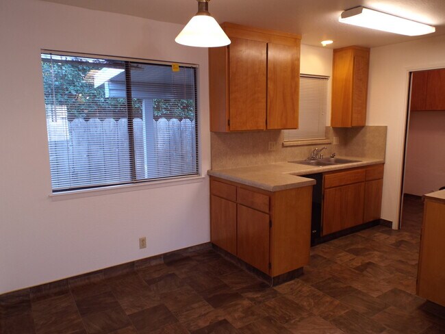 Photo - 965 Cyndi Cir Unit 965 Cyndi Circle #B