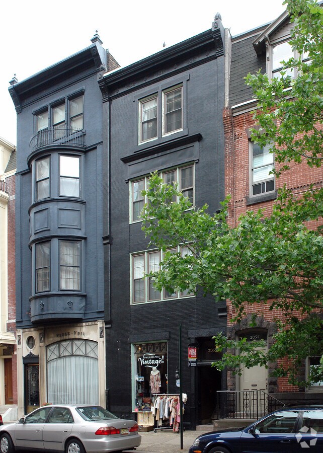 Photo - 2052 Locust St