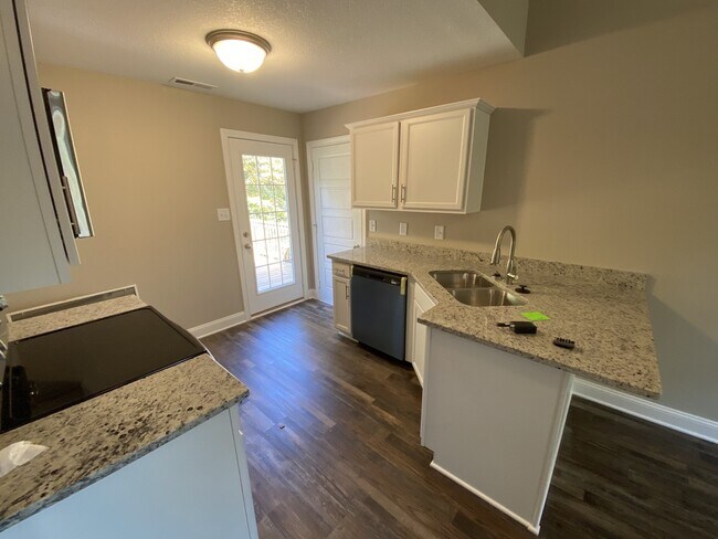 Photo - 211 CAVE ST , Charming 2 Bed, 1 Bath Rent...