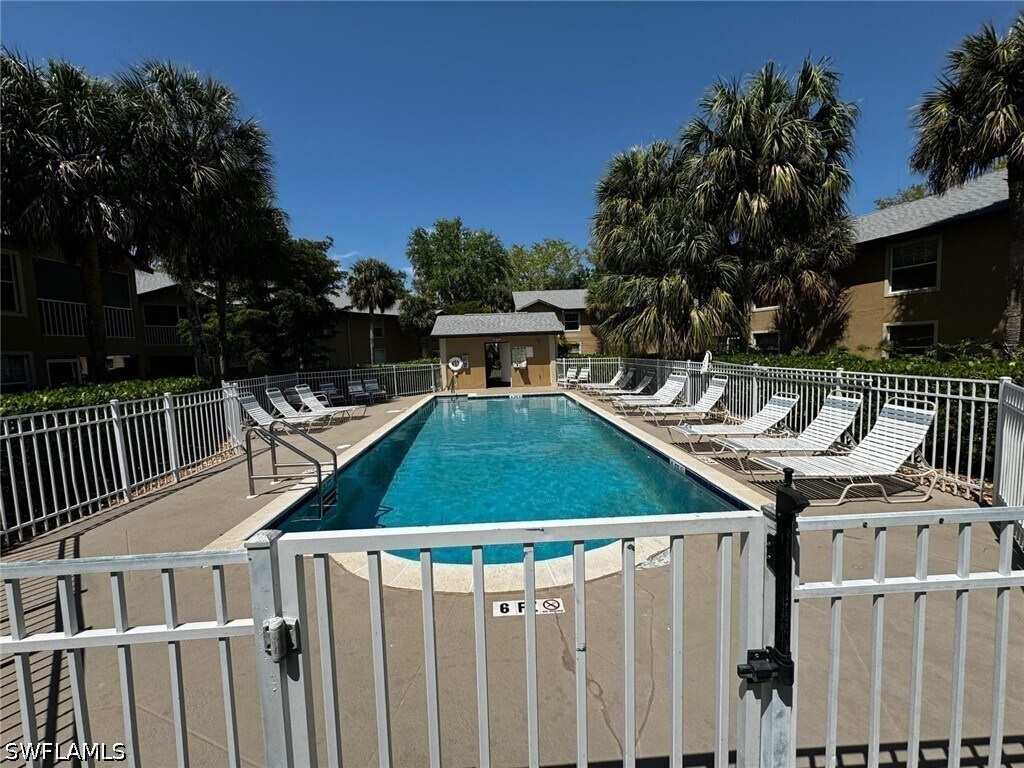 Photo - 9570 Crescent Garden Dr