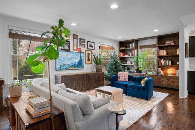 Photo - 1601 Golf St