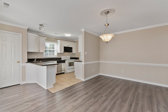 Photo - 103 Turnbridge Ln