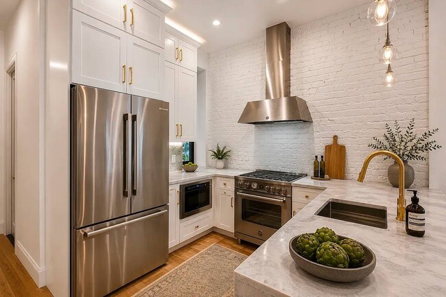 Building Photo - 348 Lafayette Ave Unit 2