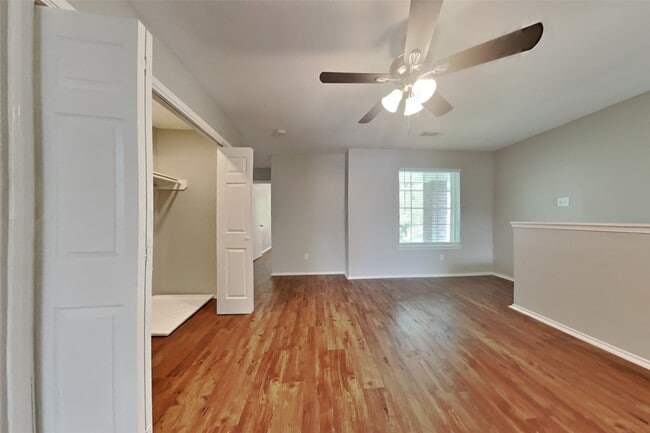 Photo - 19538 Shady Bank Dr