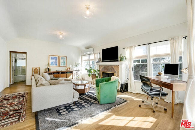 Photo - 4385 Scandia Way