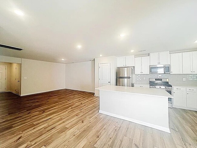 Photo - 922 Powder Crk Dr