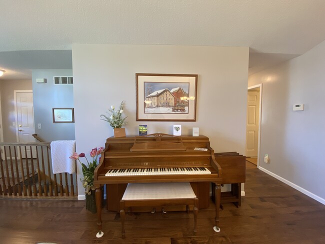 Photo - 103 Lookout Ln NW