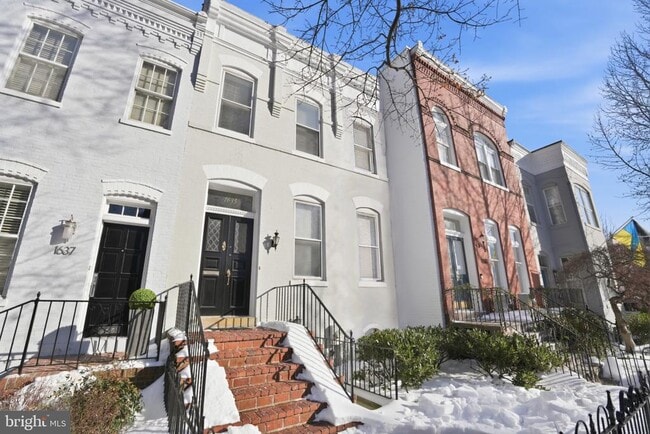 Building Photo - 1635 35th St NW