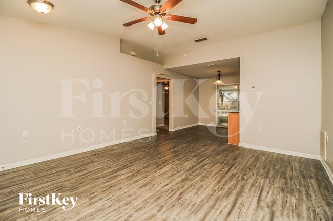 31111 Oakmont Ave