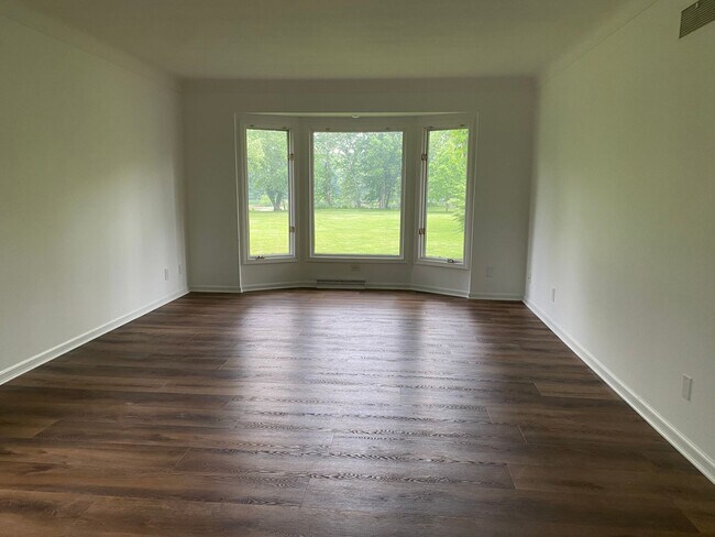 Photo - Beautiful Home on the Maumee River