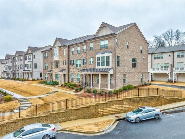 Building Photo - 2510 Great Silver Fir Aly