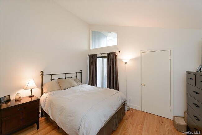 Photo - 57 Sagamore Hill Dr