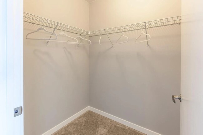 Photo - 349 E Wacker Dr