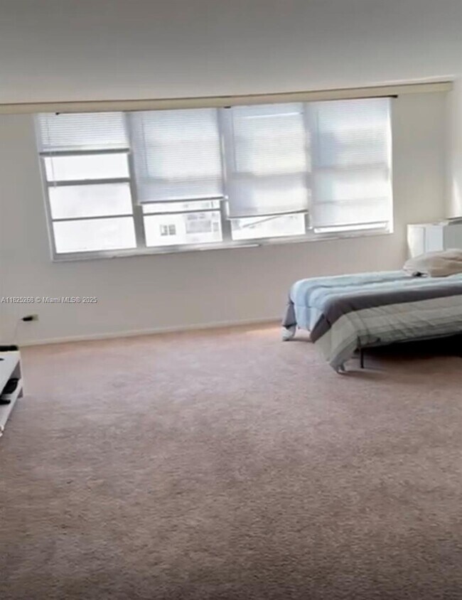 Photo - 251-174 174th St Unidad 1210