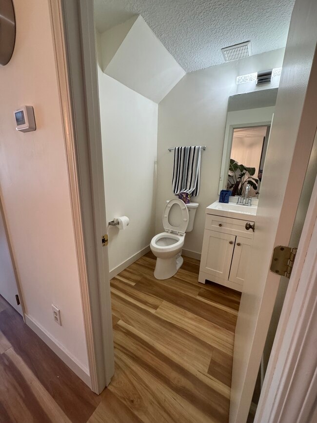 Photo - 2800 Highcliff Ct Unit 5