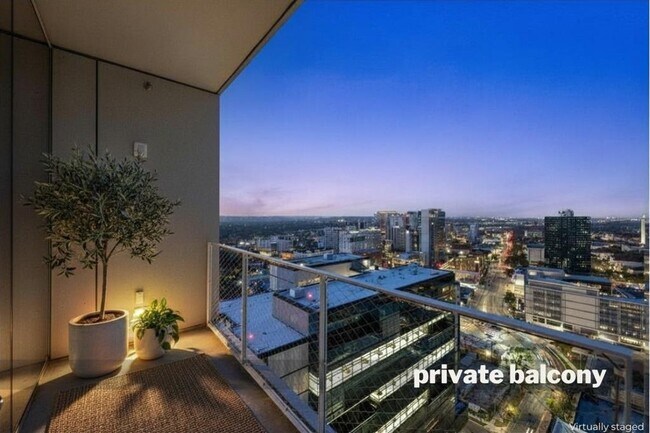 Photo - 313 W 17th St Unit 2603